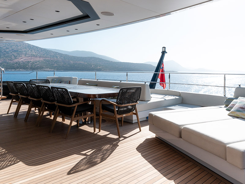 Upper Deck Dining